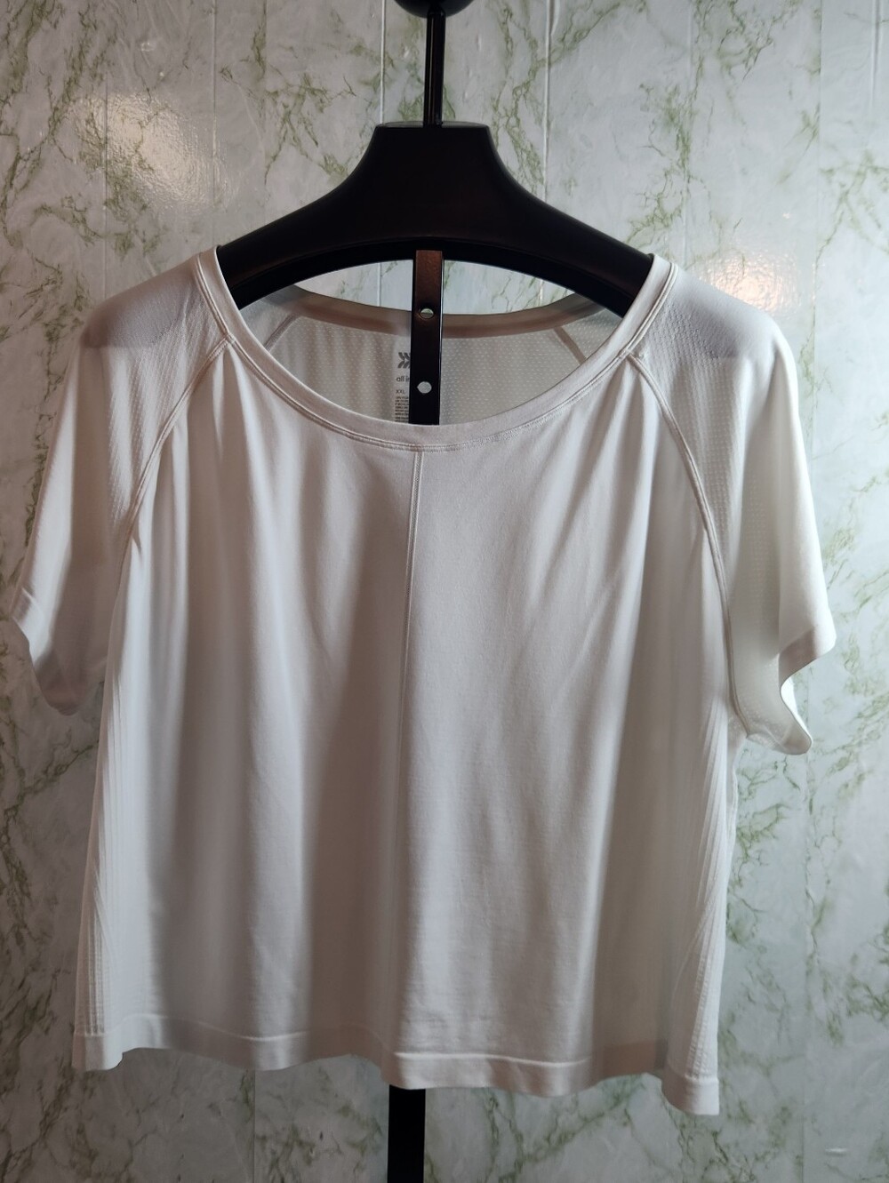 All In Motion White Short Sleeve Top